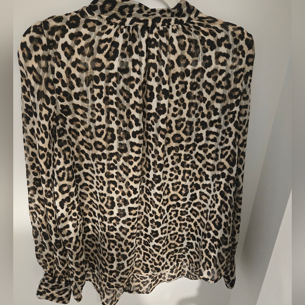 2 FOR $20 ITEM- H&M Black and Cream Leopard Print Blouse